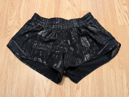 LULULEMON Shorts Grösse 6