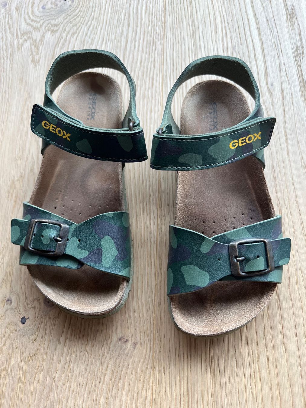 Geox Scarpe per ragazzi: Riemensandalen von GEOX Gr. 32 – Usato da Ennetbaden venduto da Katiusia 1