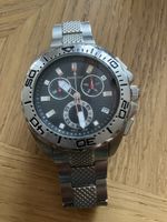 Schöne Swisstime Uhr 