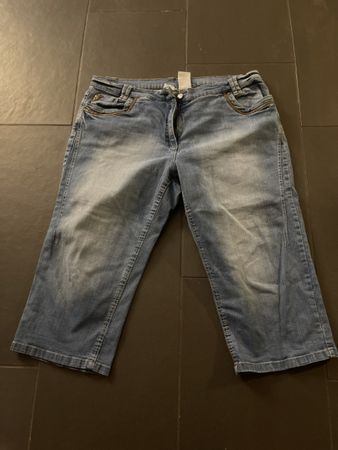 Bequeme Jeans Capri Hose, Denim, Gr. 46, Top Zustand!