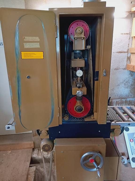 Tutte le macchine: Ponceuse de contact – Usato da La Tour-de-Peilz venduto da jigrec01 4