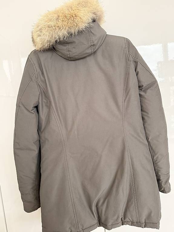 Woolrich Vestes: Woolrich Arctic Parka, Damen Grösse S, Grau – D'occasion à Thalwil par nic_n9s8 2