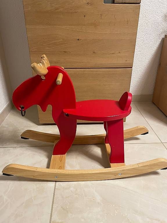Jouets: Schaukelpferd aus Holz – D'occasion à Suhr par thomann1998