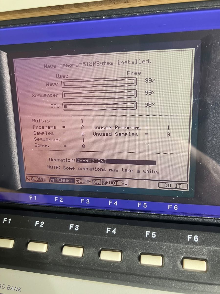 Akai Strumenti musicali: Akai MPC 4000  – Usato da Selzach venduto da adr_8mst 4