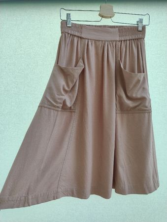 Hübscher Faltenrock altrosa mit Taschen, H&M gr. 36