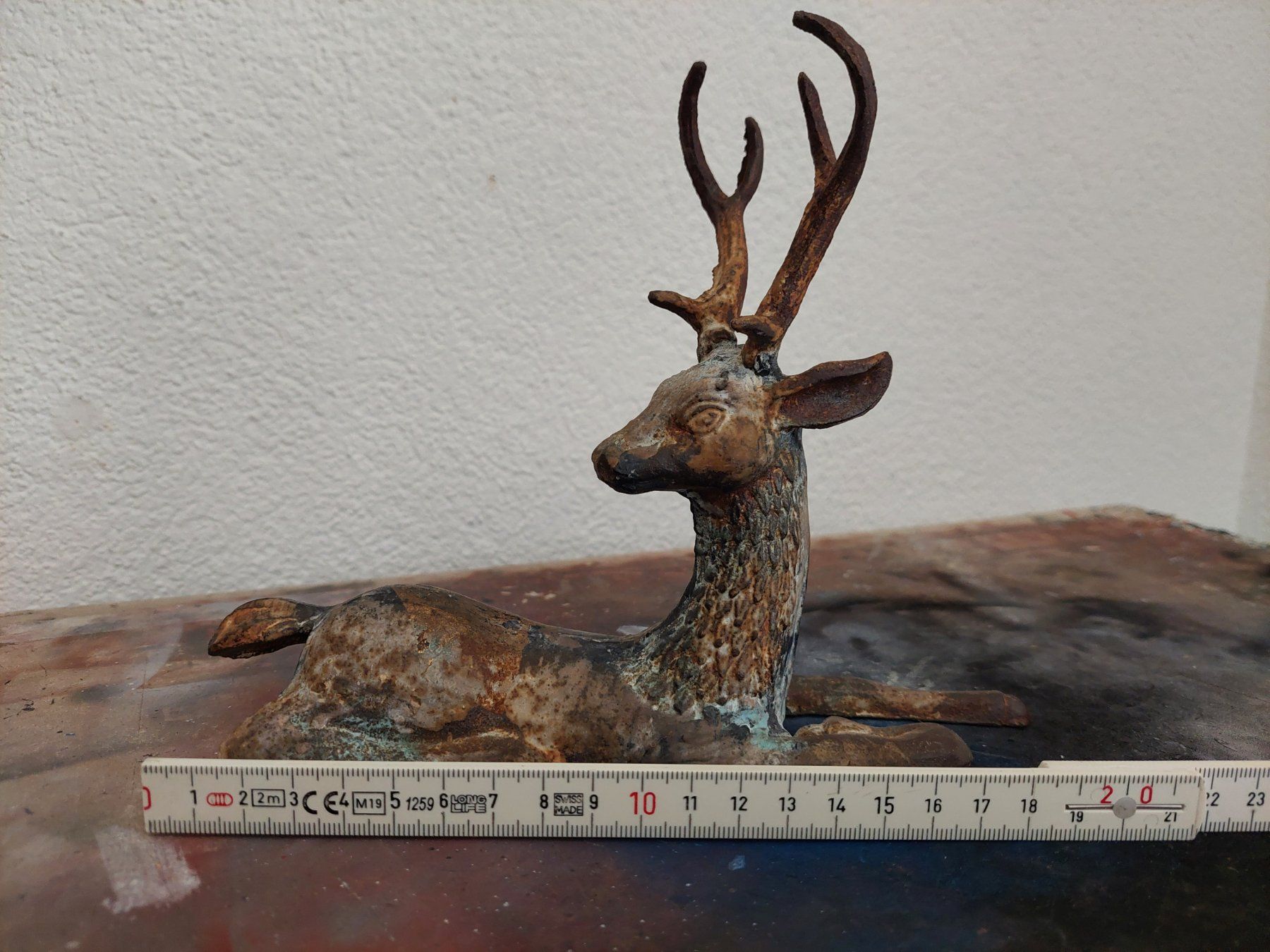 Skulpturen & Statuen: Hirschfigur liegend, antik – Gebraucht aus Subingen von K7passt_immer 3