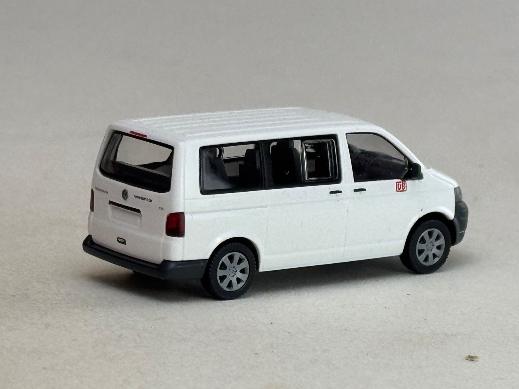 Wiking Modellini d'auto: PA- Wiking VW T5 Bus DB – Usato da Elm venduto da Wikmtz 1