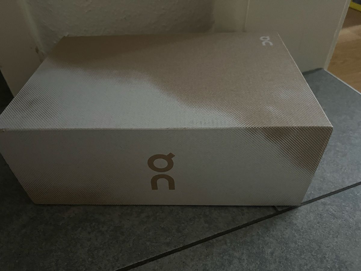 Damenschuhe: On Cloudvista – Neu und originalverpackt aus Basel von lbl_plt6
