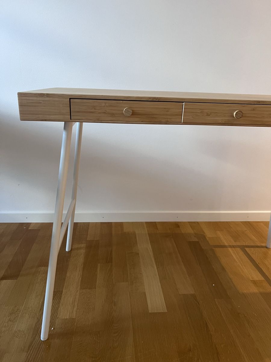 Ikea Schreibtische: IKEA Schreibtisch – Gebraucht aus Zürich von eva_795p 1