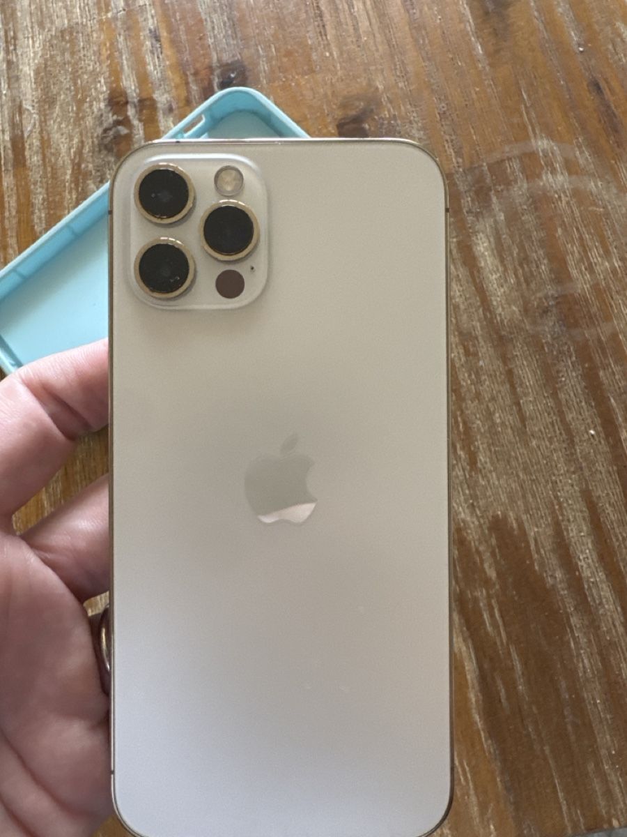 Apple Handys / Smartphones: Apple iPhone 12 Pro Or – Gebraucht aus Pully von Stephpa1009 3