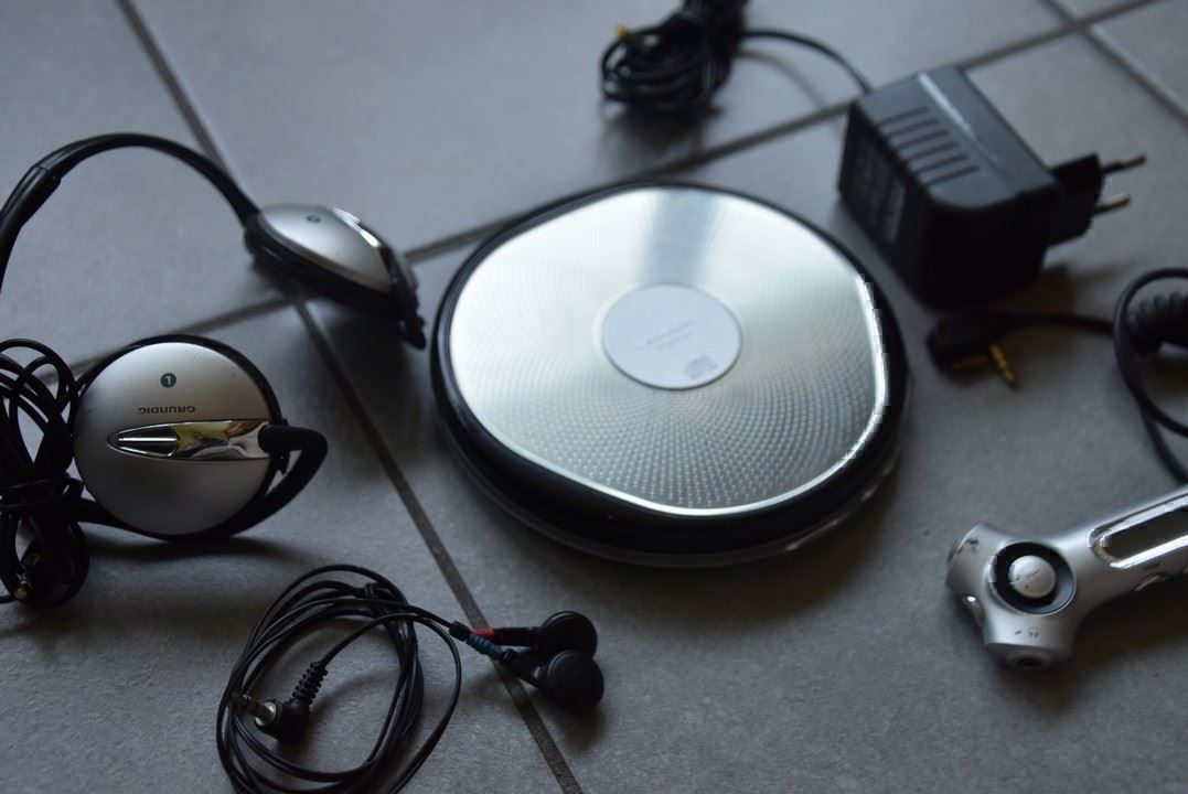 Grundig Lettore multimediale portatile: Discman Grundig Planixx CDP 3000 – Usato da Collonges venduto da arashee 1