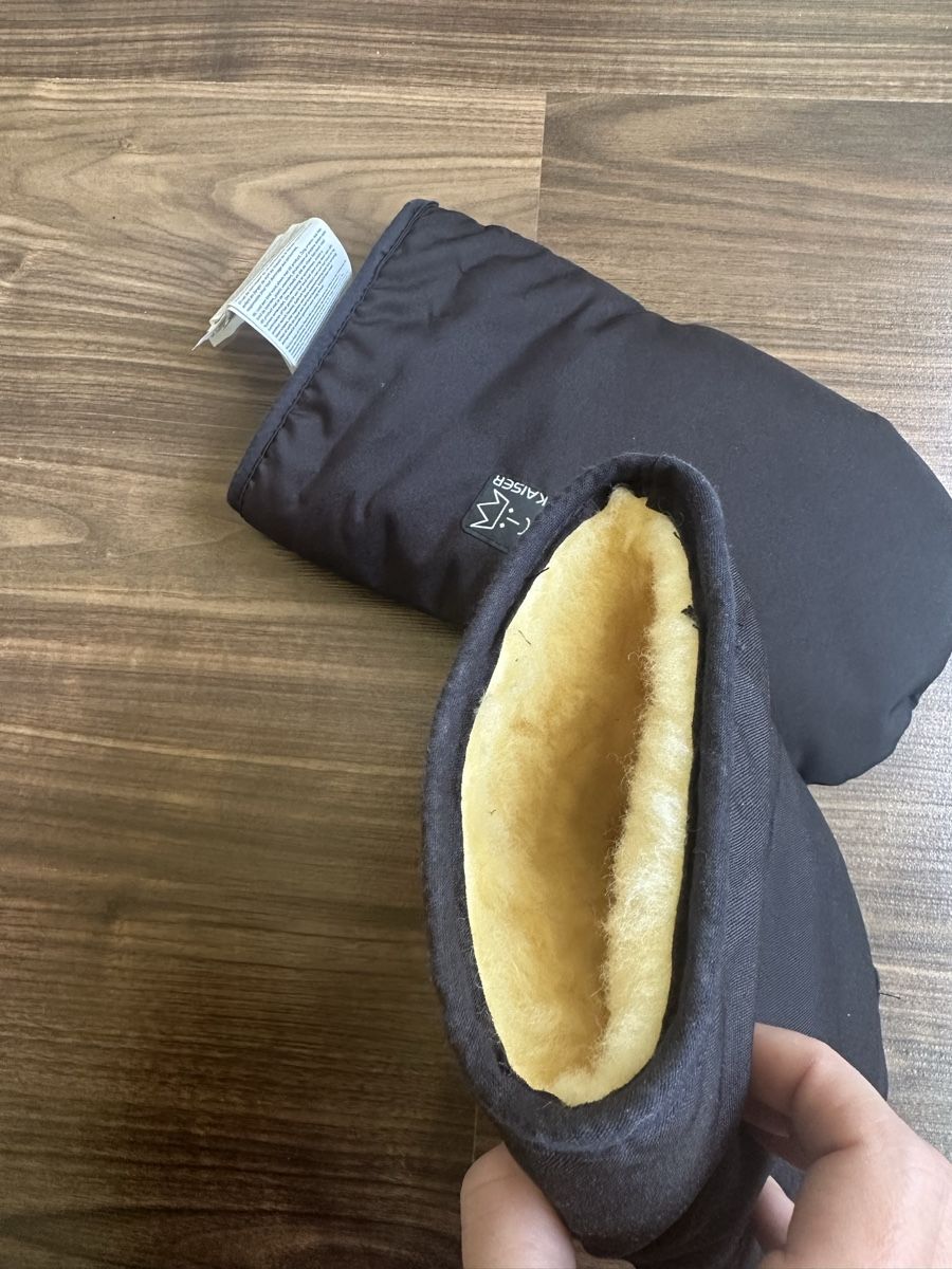 Kaiser Altro in  Abbigliamento & Accessori: Kaiser Lammfell Handwärmer Kinderwagen – Usato da Winterthur venduto da pompowerpuff 3