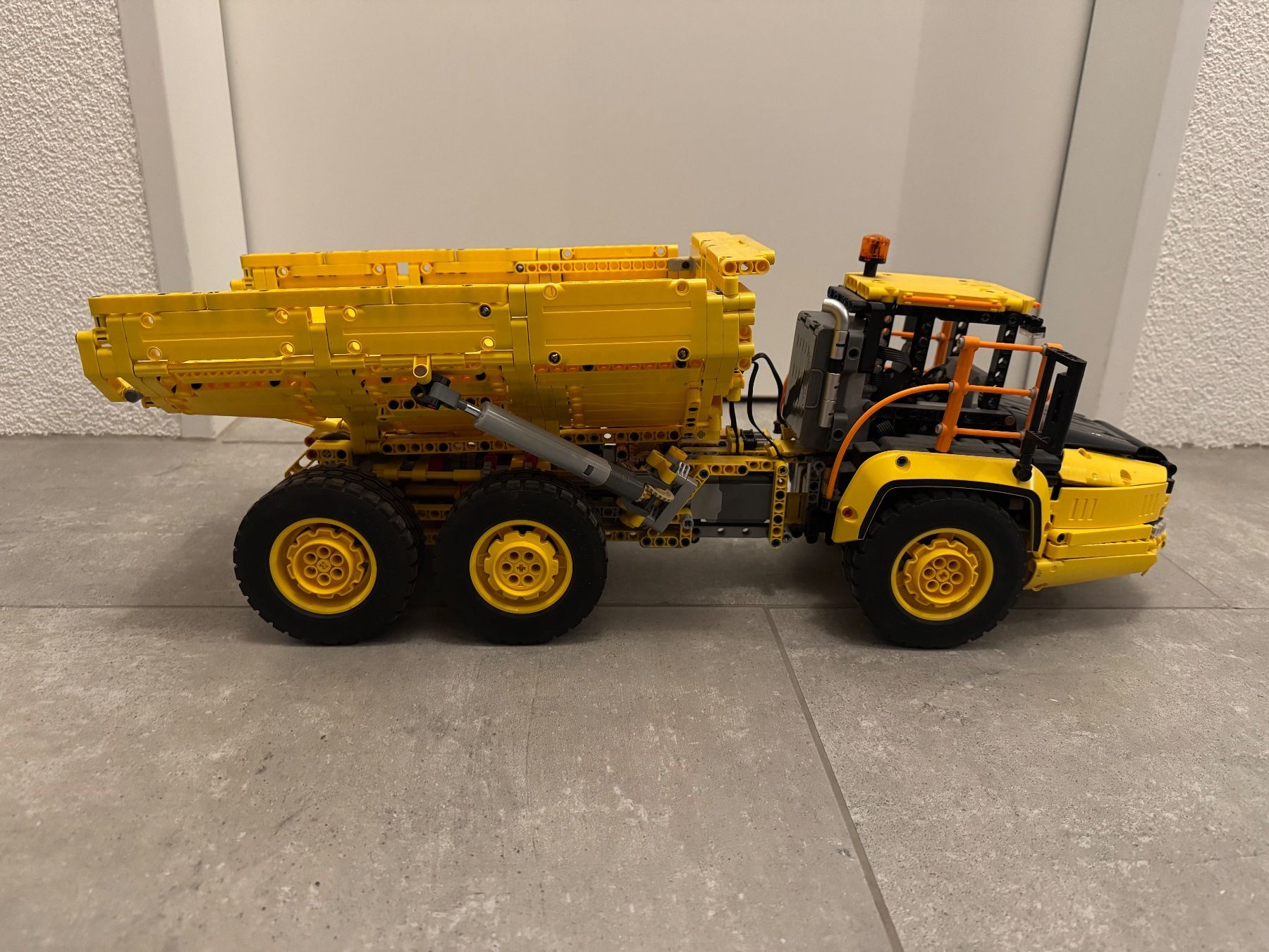 Lego Giocattoli: Lego Technic 42114 Volvo – Nuovo (secondo la descrizione) da Schlierbach venduto da Look8 2