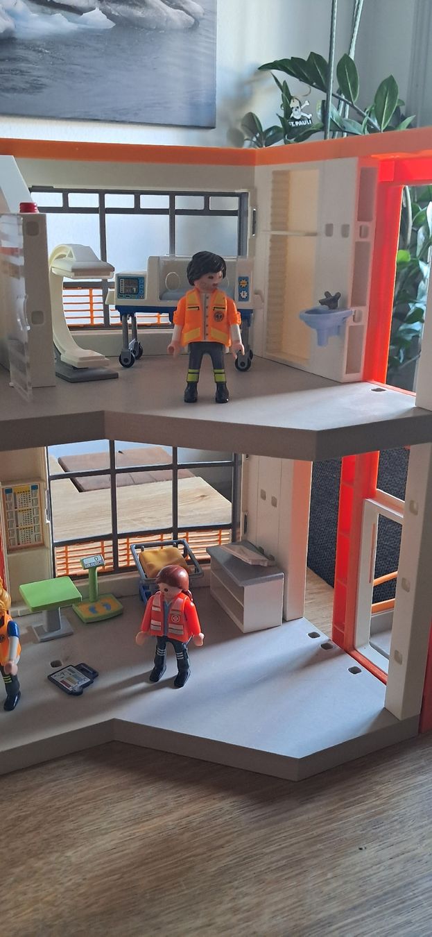 Playmobil Spielzeuge: Playmobil Krankenhaus – Gebraucht aus Nidau von Darkpooh 3