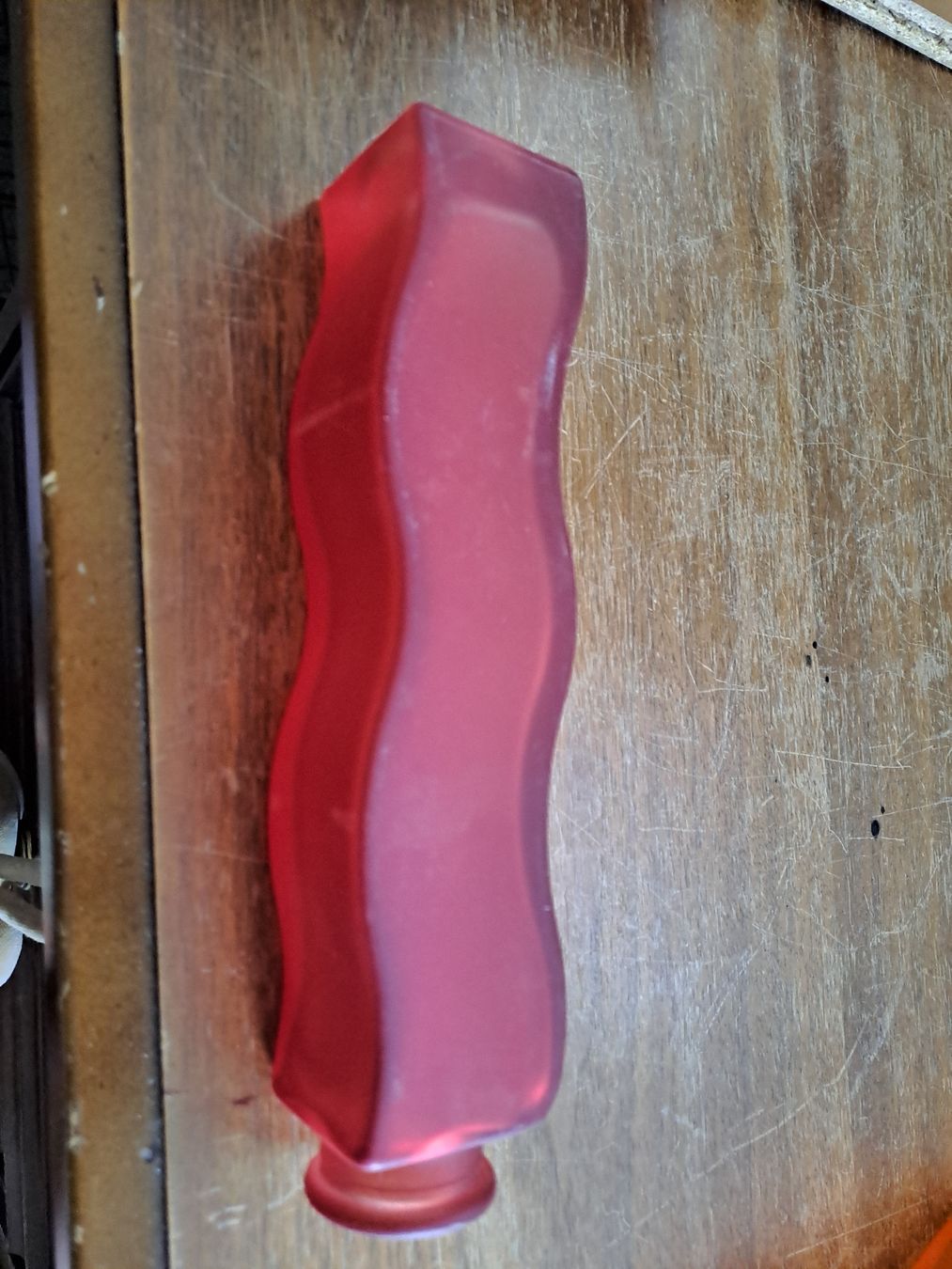 Vase & Récipients: Rote Vase geschwungene Form Glas schmaler Hals – D'occasion à Zürich par Schoebi19 3