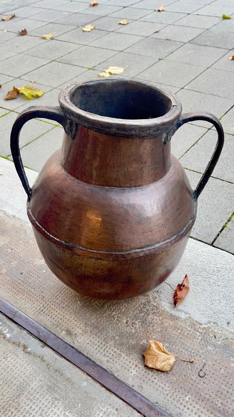 Vase & Récipients: Amphore en bronze artisanal – D'occasion à Sion par ROBY_ROBY_ROBY 1