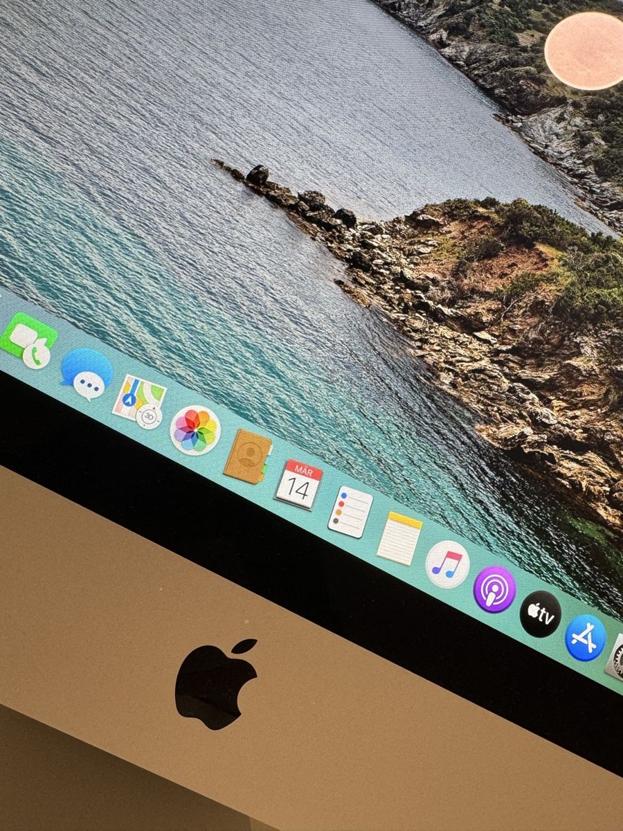 Apple PC: Elegantes iMac 21.5 Zoll – Usato da Benglen venduto da Shamily 6