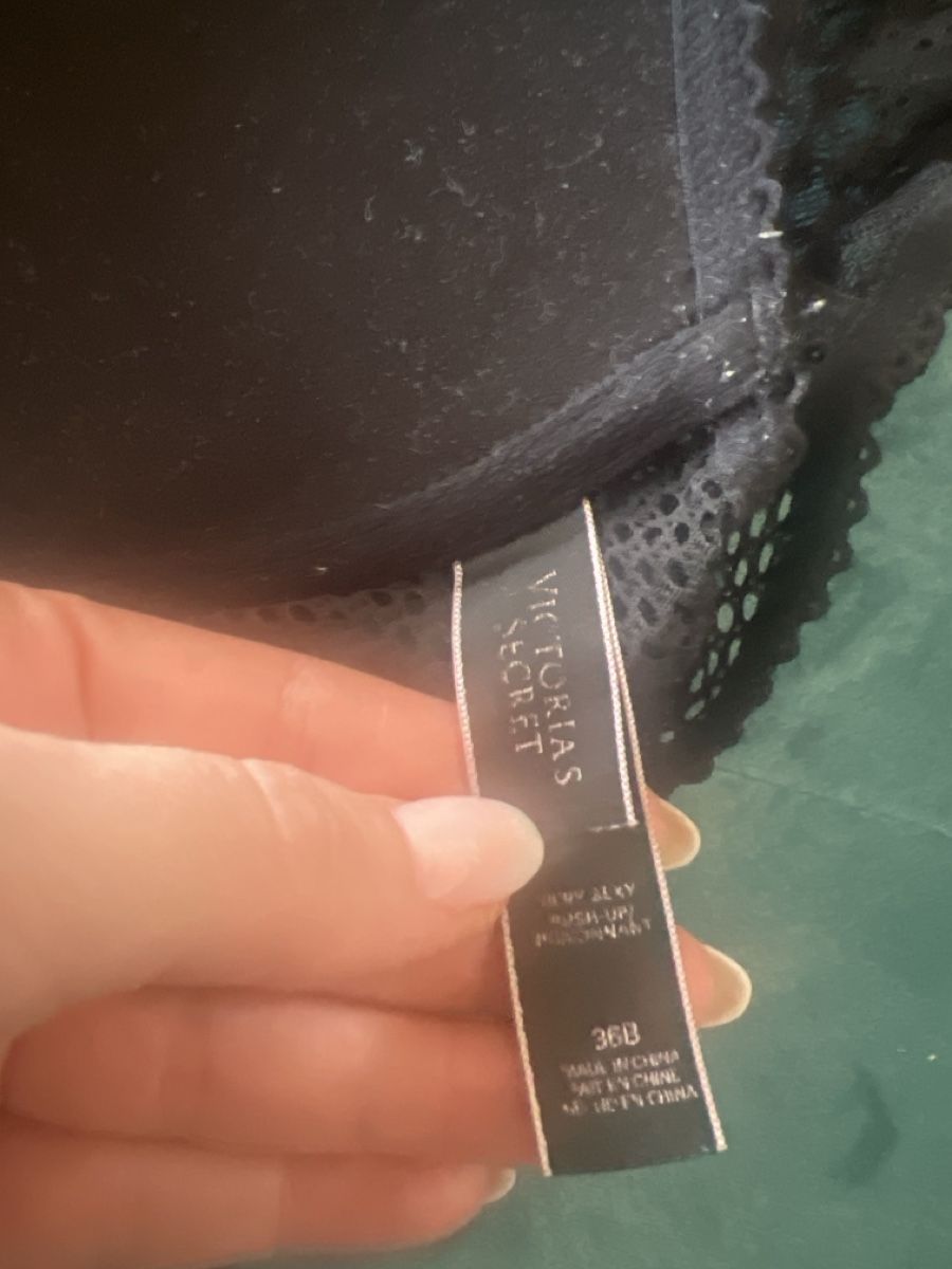 Victoria's Secret Sonstige Unterwäsche: Schwarzer Spitzen-BH Victoria's Secret 36b – Gebraucht aus Winterthur von tan_f66m 2