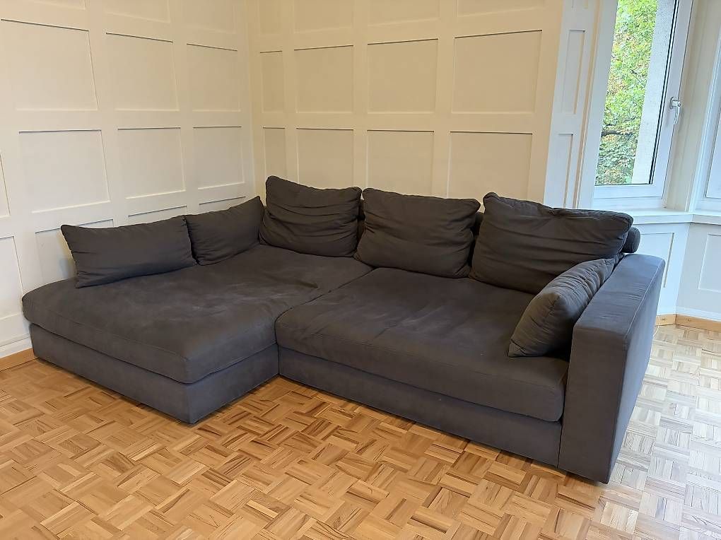 Sofas: Grosses Ecksofa in Anthrazit, Microfaser-Optik, sehr bequem – D'occasion à St. Gallen par ram_6d9h 3