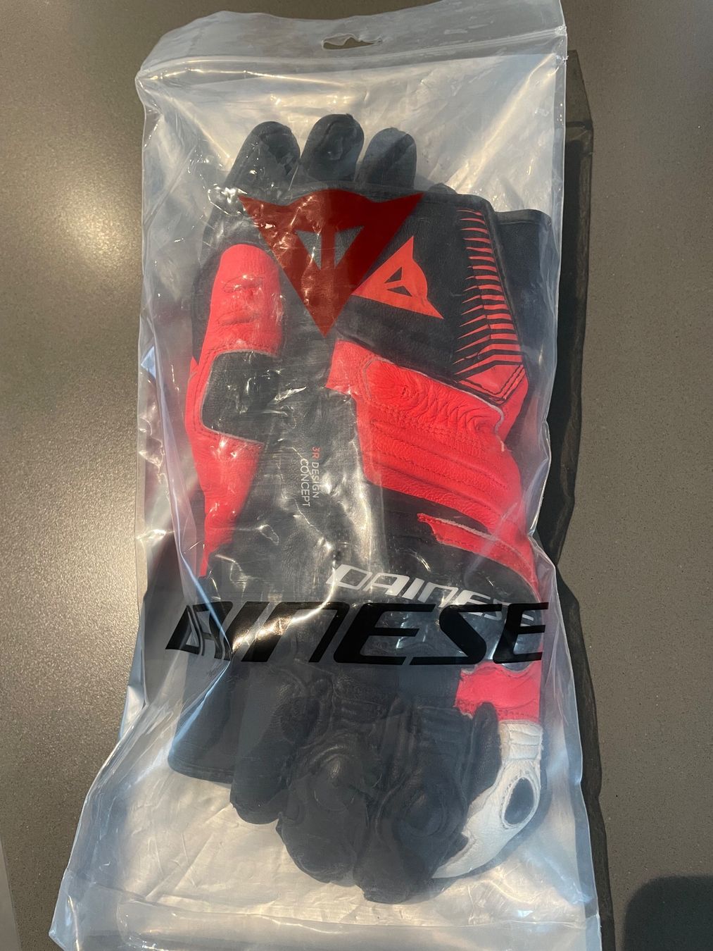 Dainese Sonstige Accessoires für Herren: Dainese Carbon 4 Long – Neu (gemäss Beschreibung) aus Hünenberg See von Leo_MS24
