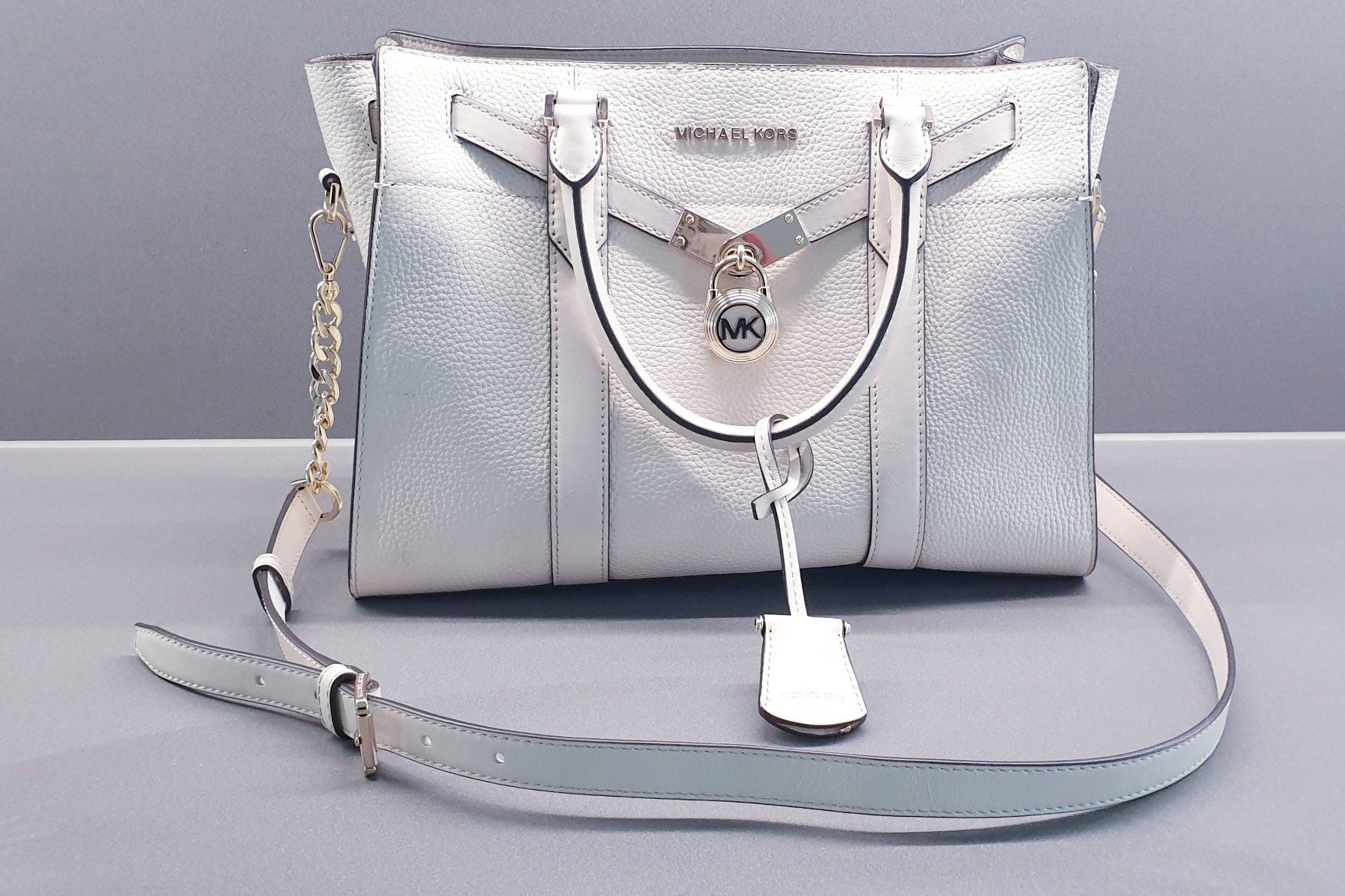 Michael Kors Borse da donna: Michael Kors Handtasche weiss – Usato da Villigen venduto da nottel
