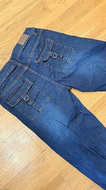 Jeans: Jeans Capri,  – D'occasion à Möhlin par Fusel7 1