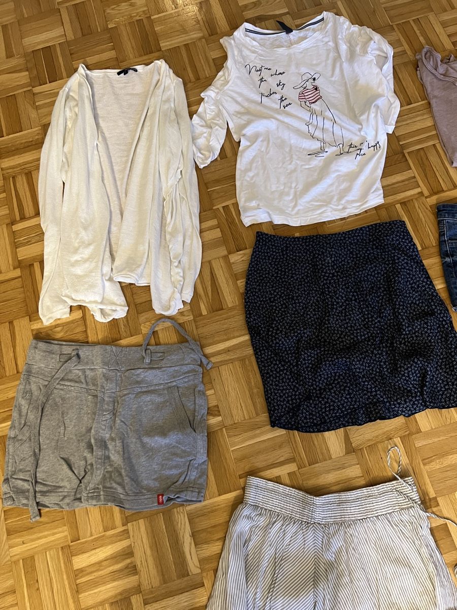 Lots de vêtements: riesiges Kleiderpaket Gr. XS/S – D'occasion à Zuchwil par Commander0 6