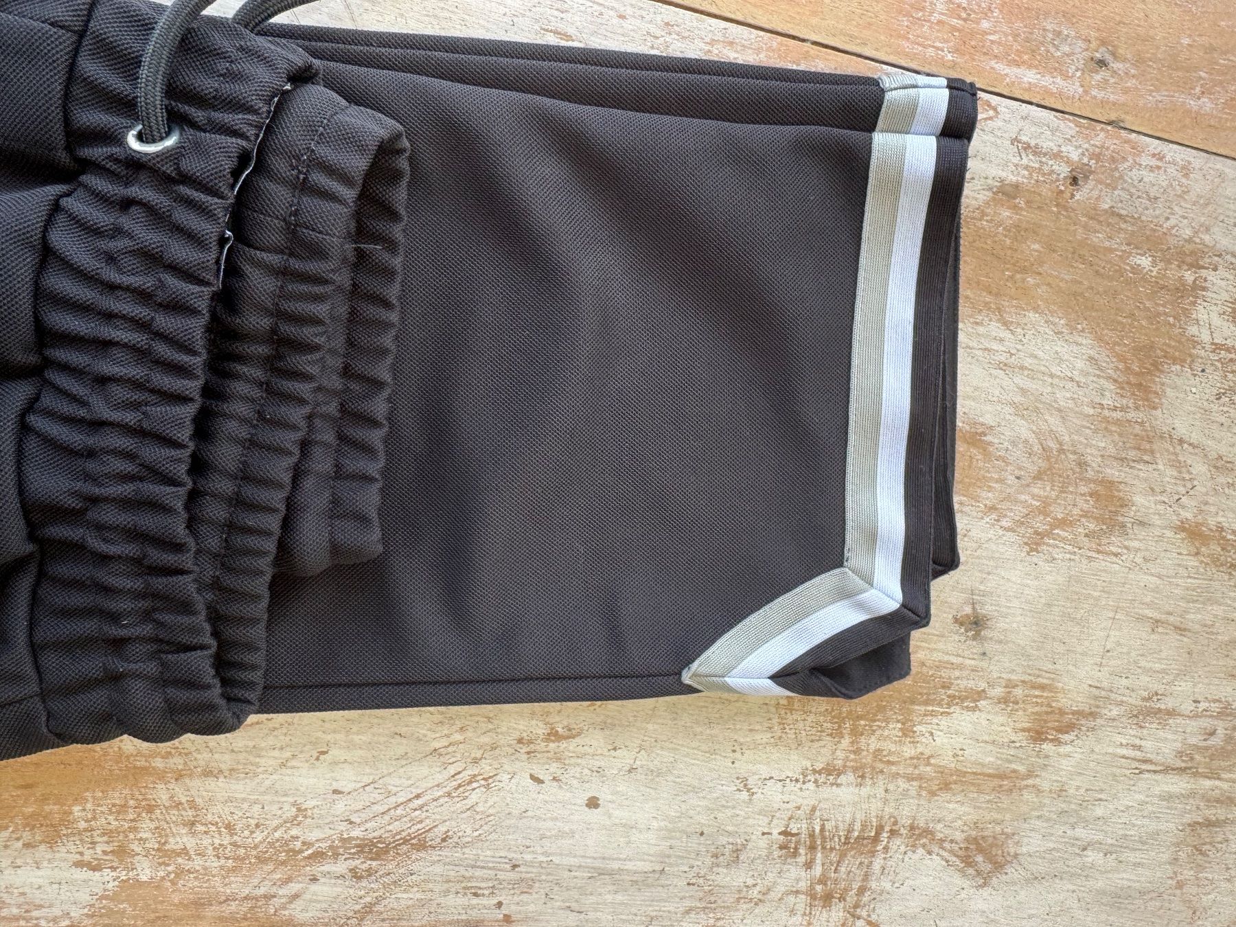 Pantaloni: Trainerhose Gr 40 – Usato da Visp venduto da Pastis 1