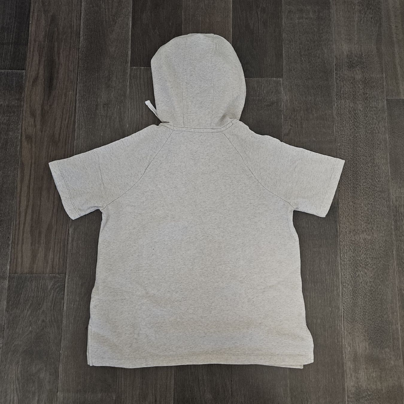 Under Armour T-shirt: Under Armour, Kapuzenpullover, Kurzarm,  Grösse S – Nuovo (secondo la descrizione) da Teufen AR venduto da tra_879z 1