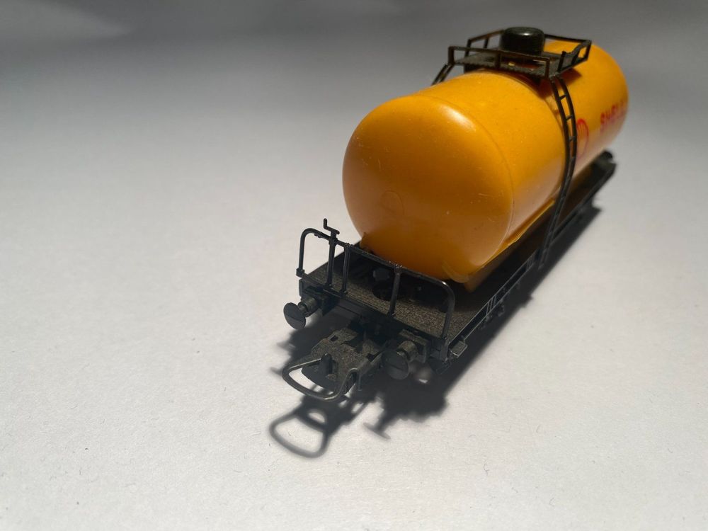 LIMA Tankwagen SHELL gelb, DC Achsen 4
