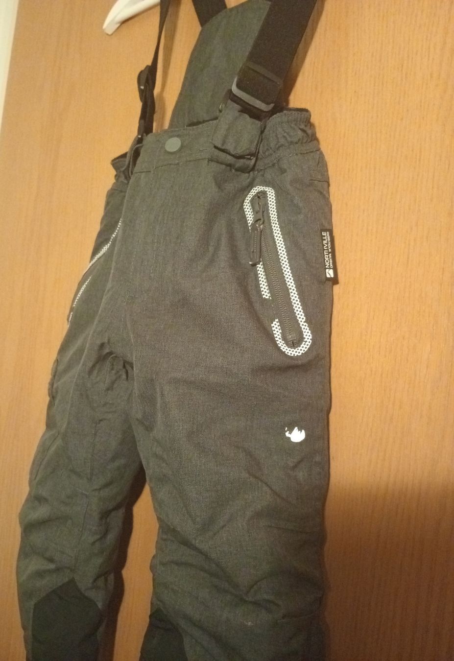 Pantaloni: Kinder Skihose/Schneehose, Grösse 98 – Usato da Allschwil venduto da Evgeniia78 1