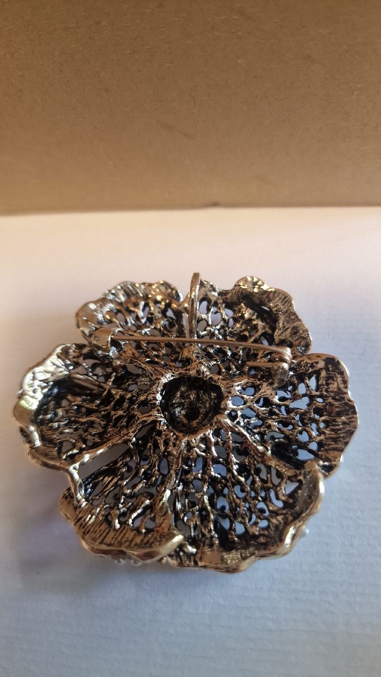 Broches & Aiguilles: Vintage Brosche, Blumen Design, mit Perlen, Goldfarbig – Neuf (Voir description) à Herisau par MoneyisPower.AR 1