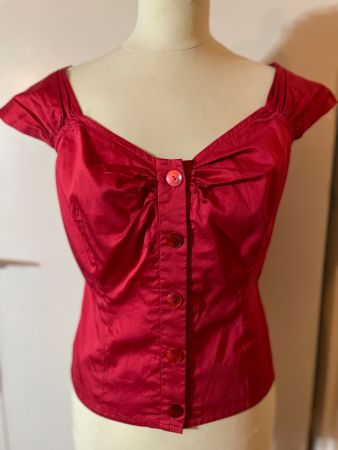 1950s Vintage top in red size 38