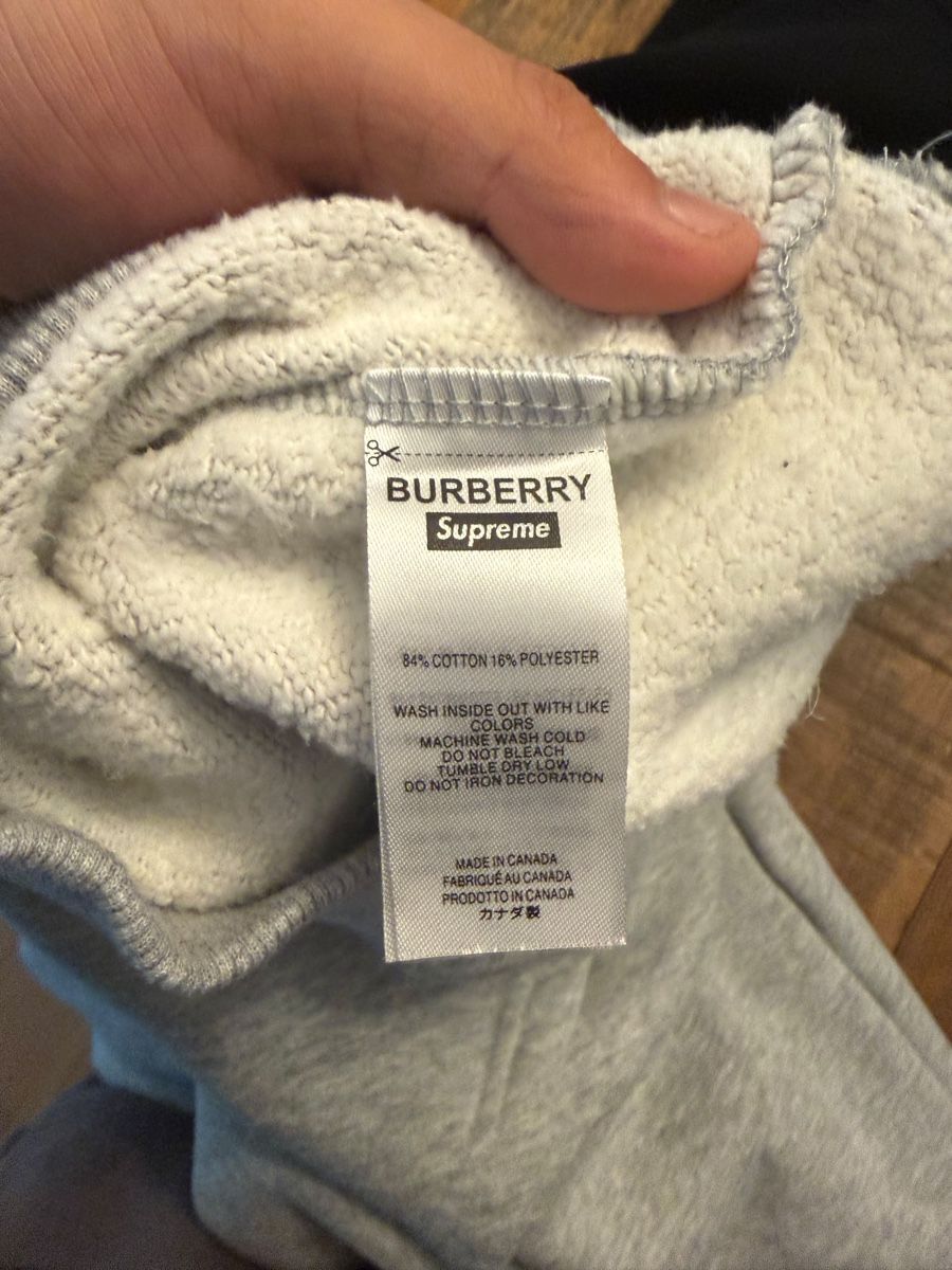 Burberry Pulls & Sweat-shirts: Supreme X Burberry Box Logo – D'occasion à Zollikerberg par max_k8gv 6