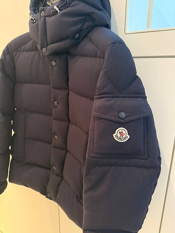 Moncler Jacken: Moncler Daunenjacke – Gebraucht aus Kilchberg ZH von cochianco