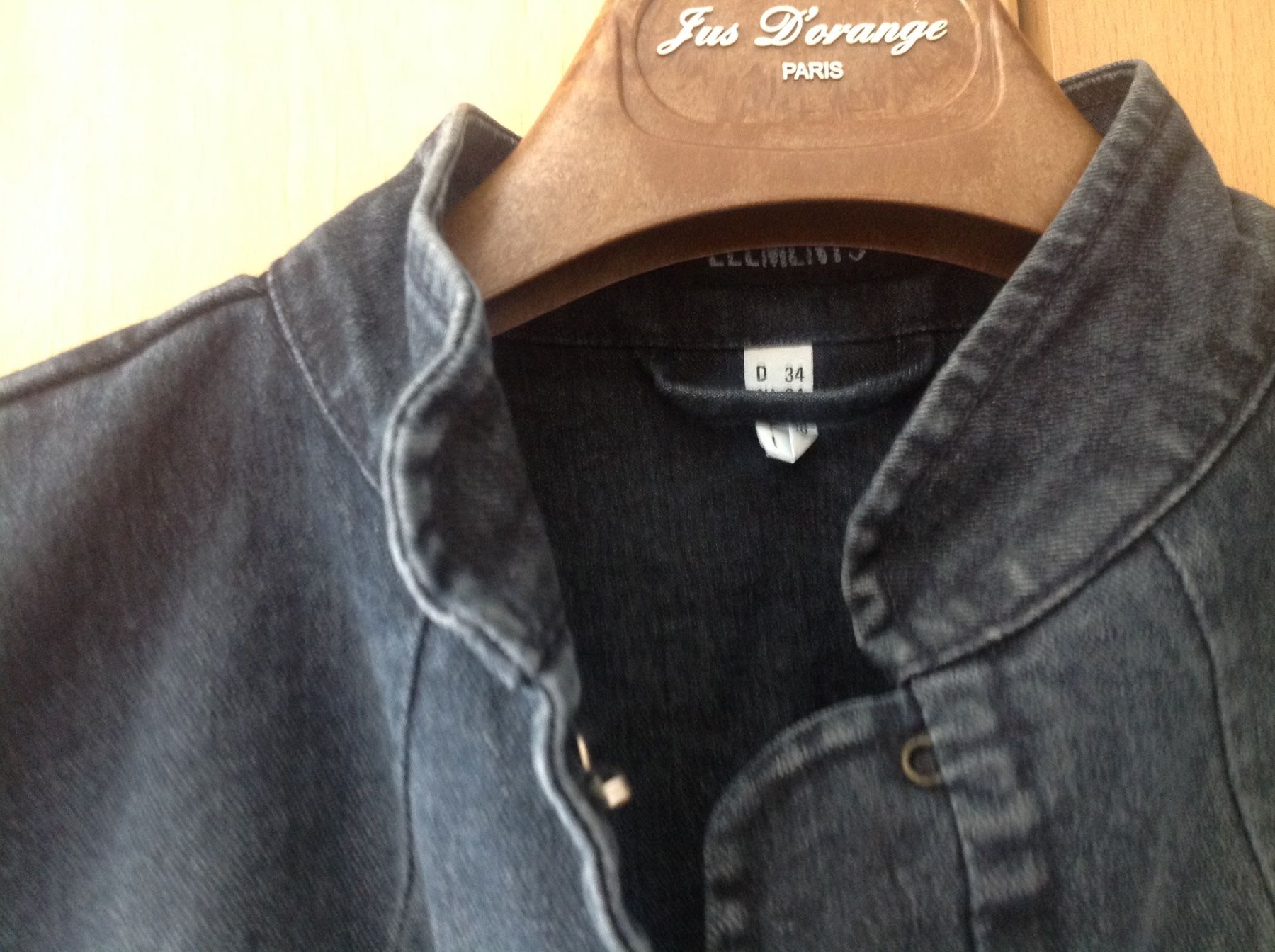 Giacche: VINTAGE 2000, veste jeans neuve taille 34 – Nuovo e nell'imballaggio originale da Orbe venduto da Jade333 1