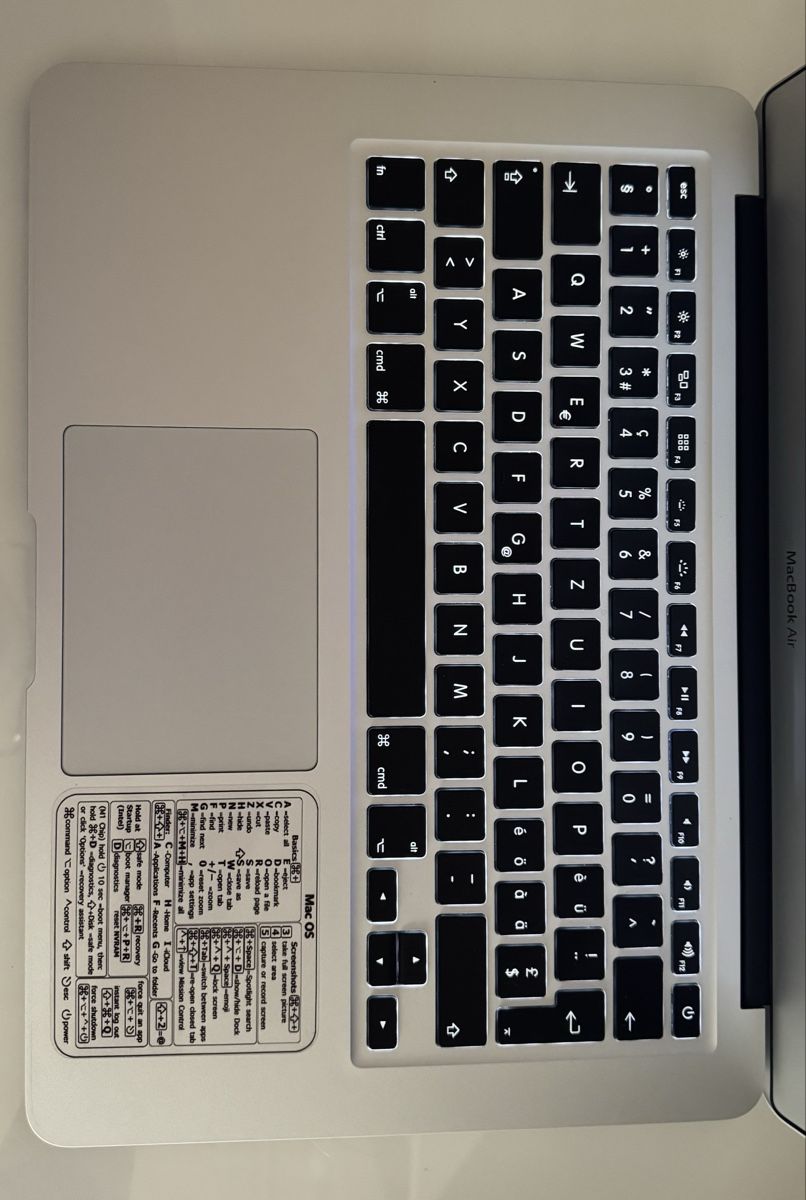Apple Notebook: MacBook Air 13", i5, 8GB RAM, 2017 – Usato da Cham venduto da valeria.x 4
