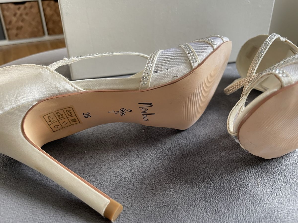 Scarpe da donna: Brautschuhe Menbur Gr. 36 – Nuovo (secondo la descrizione) da St. Gallen venduto da MagyLena82 1