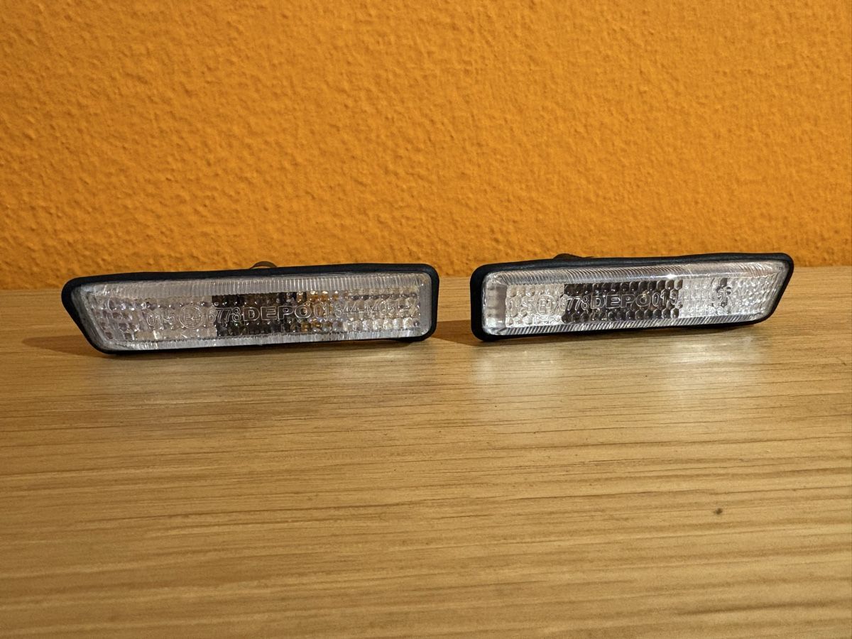 Tutti pezzi di ricambio auto: BMW E36 Seitenblinker weiss – Usato da Luzern venduto da sonvico