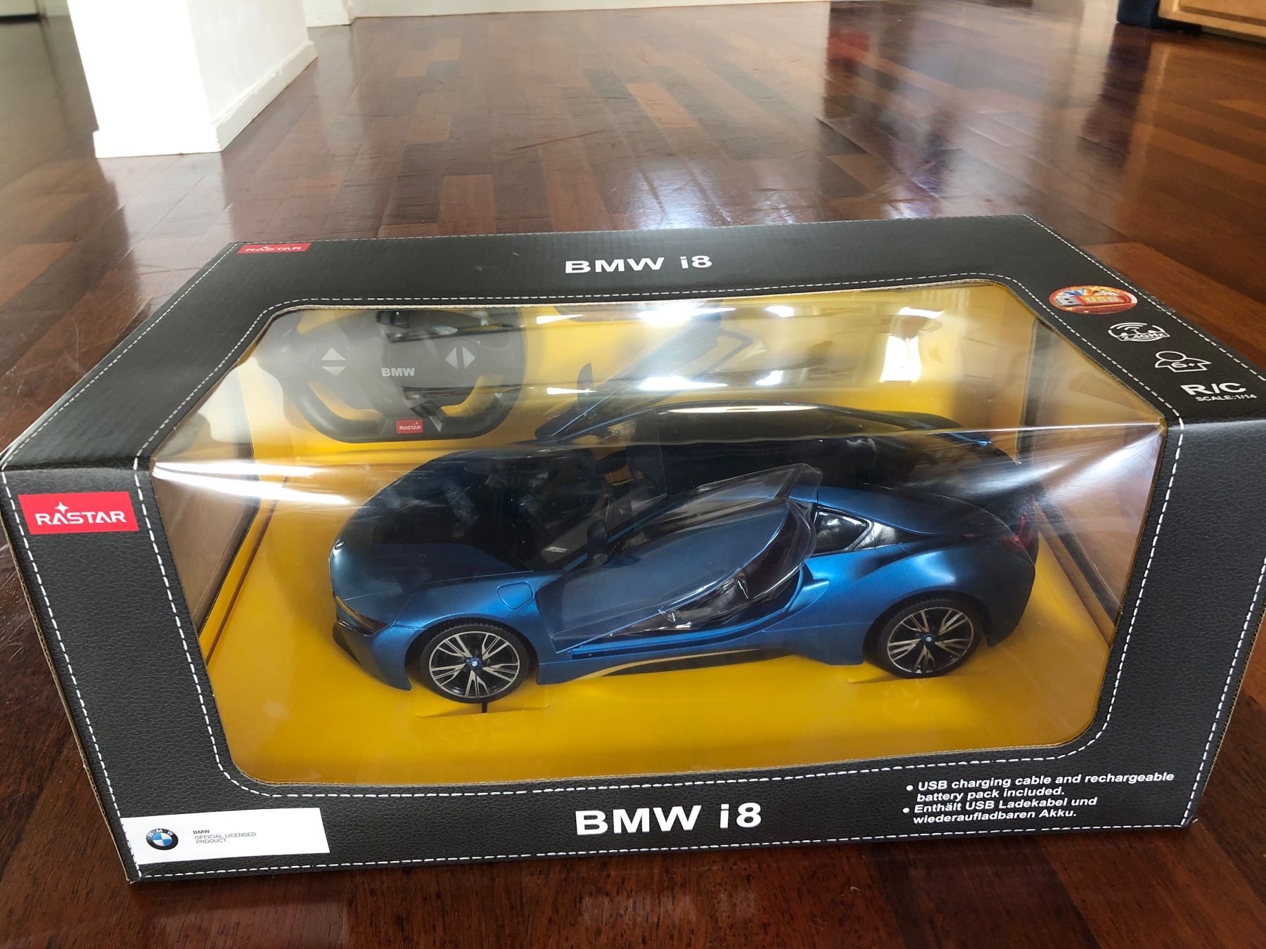BMW Voitures modèles: BMW i8: Model car – Neuf avec emballage d'origine à Zürich par luc_5qxf