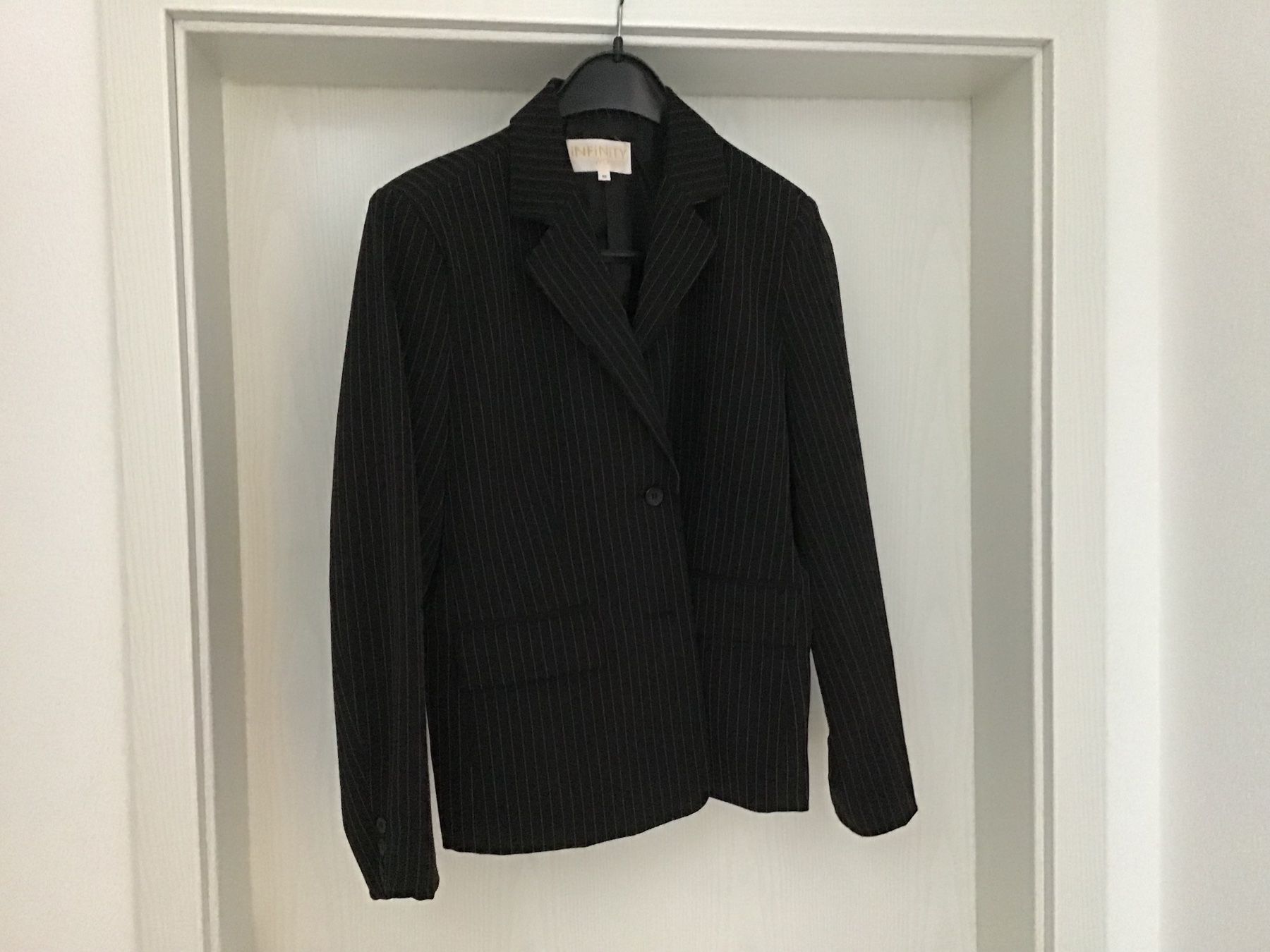 Completi & Tailleur: Anzug  Infinity Woman 42 – Nuovo (secondo la descrizione) da Trimbach venduto da gregy69s 1