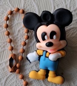 Disney Statuette: Mickey Mouse figurine with rosary beads – Nuovo (secondo la descrizione) da Bern venduto da mahilini