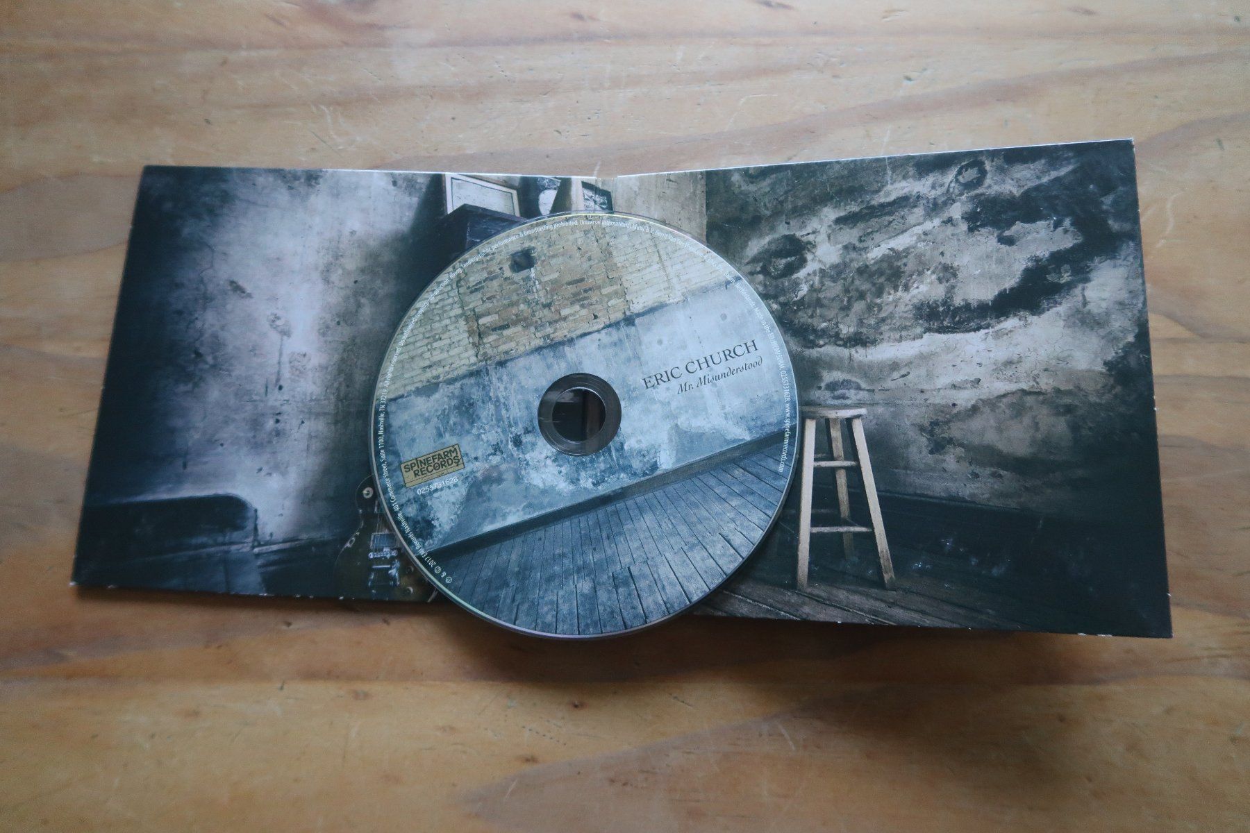 CDs: ERIC CHURCH - MR. MISUNDERSTOOD - mit BONUS TRACKS - CD – Gebraucht aus Basel von Patiscat 3
