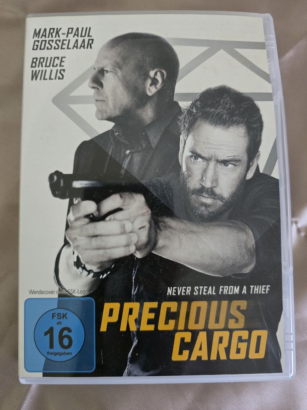 Alle DVDs: DVD - Precious cargo – Gebraucht aus Zug von nic_wlj8