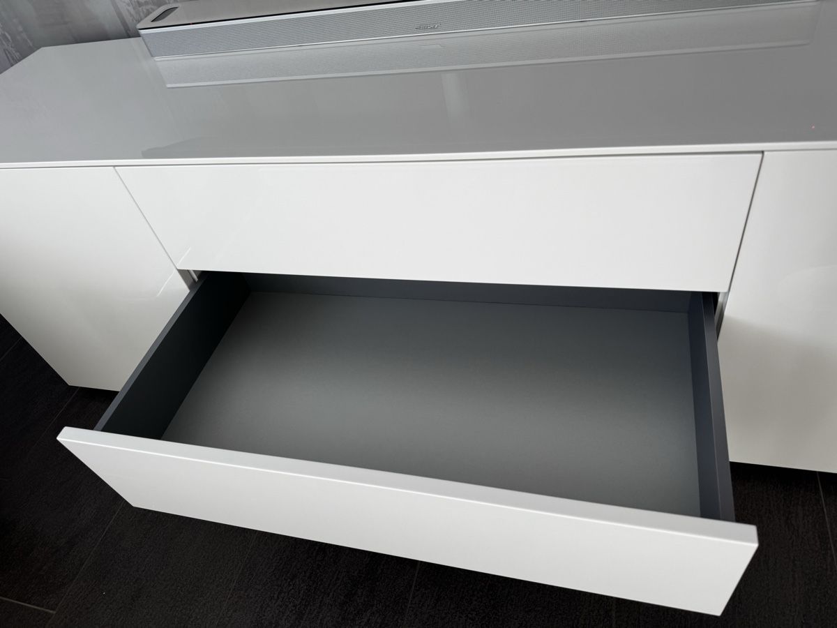 Pfister Mobili TV: Weisses Sideboard – Nuovo (secondo la descrizione) da Märstetten venduto da JonuzM 2