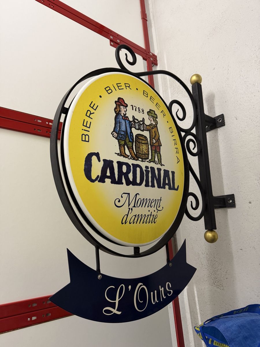 Cardinal Ecriteaux: Enseigne Cardinal  – D'occasion à Domdidier par Watch3210