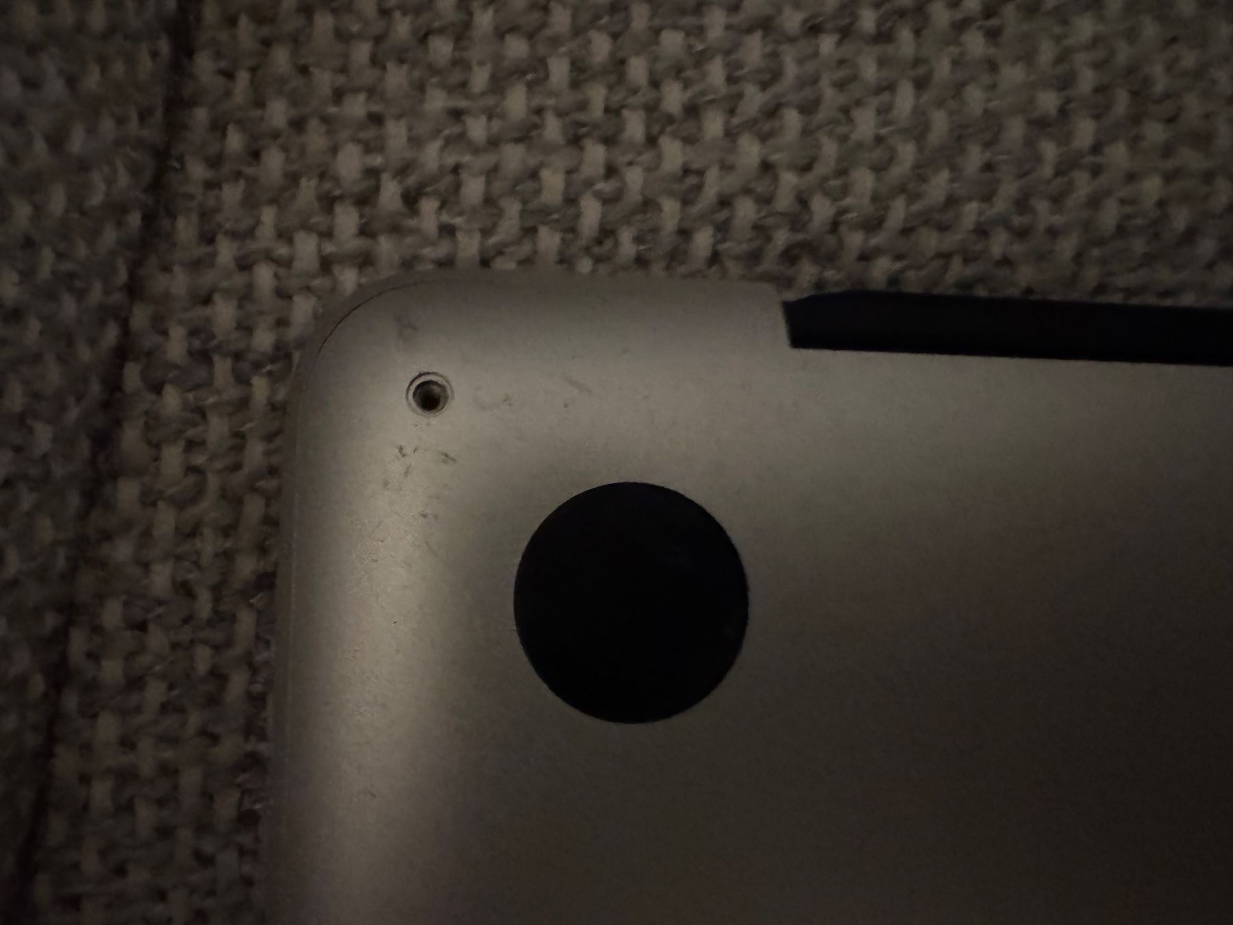 Apple Portables: MacBook Pro 13 inkl. Microsoft Office 2021 und SSD – D'occasion à Adliswil par Busys 7