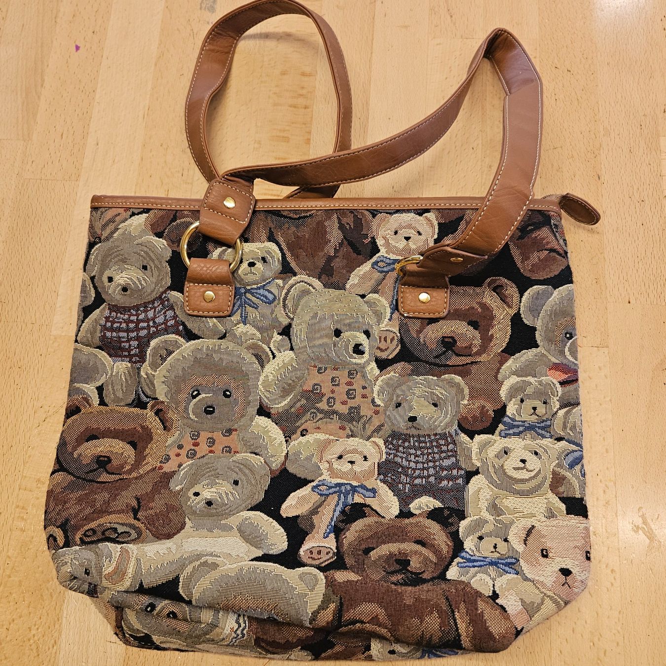 Borse da donna: Tasche mit Bärenmotiv – Usato da Uster venduto da Sonnenblume212