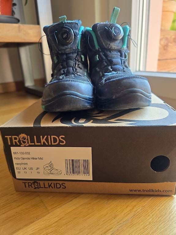 Scarpe per ragazzi: Trollkids T32 chaussures rando – Usato da Luc (Ayent) venduto da melaniealessandro