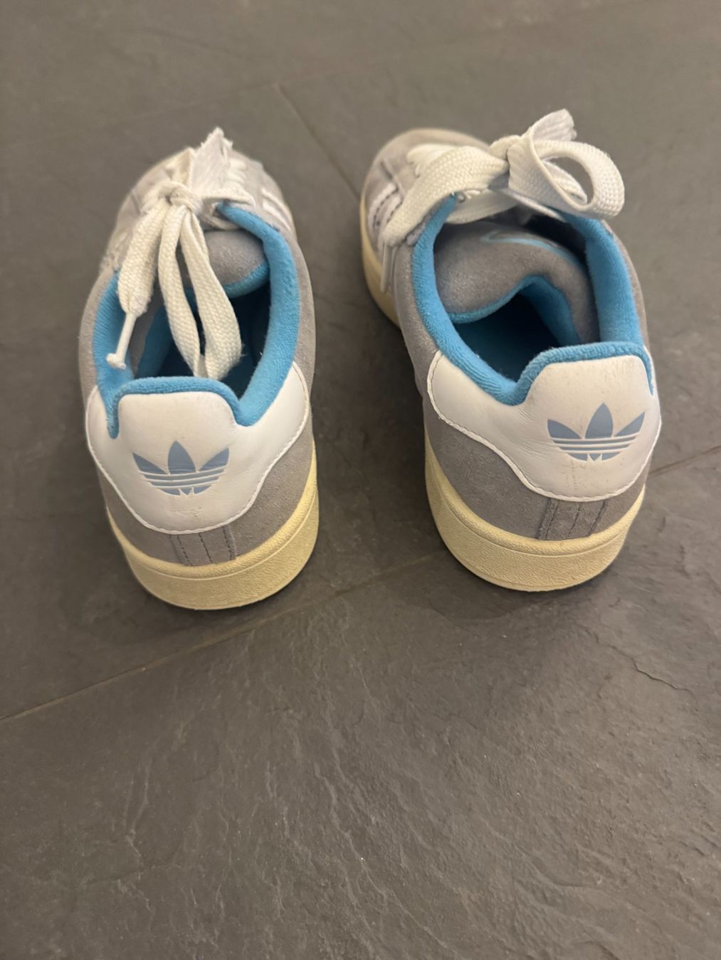 Adidas Scarpe da donna: Adidas Sneaker Campus hellblau/grau Gr. 38 2/3 – Usato da Bonstetten venduto da VCLS 2